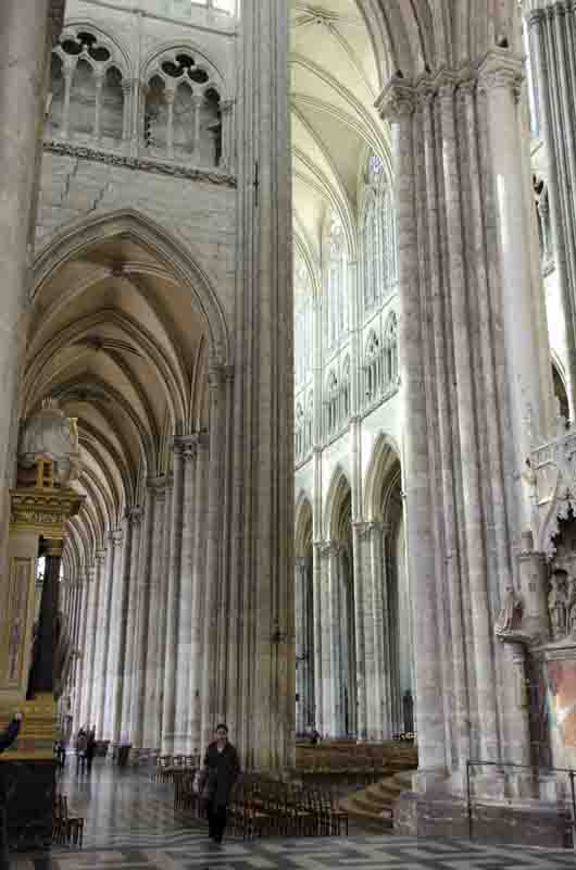 Francia - Amiens 08 - catedral de Notre Dame de Amiens.jpg